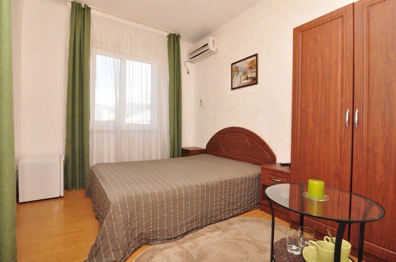 U Ruslana Guest House Gagra Exterior photo