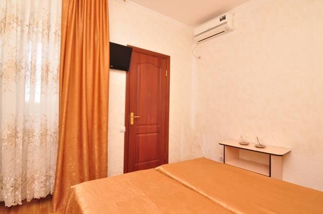 U Ruslana Guest House Gagra Exterior photo