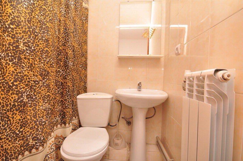 U Ruslana Guest House Gagra Exterior photo