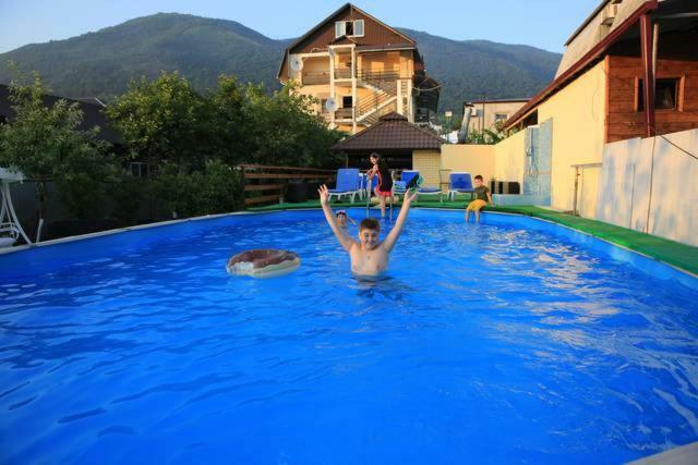 U Ruslana Guest House Gagra Exterior photo